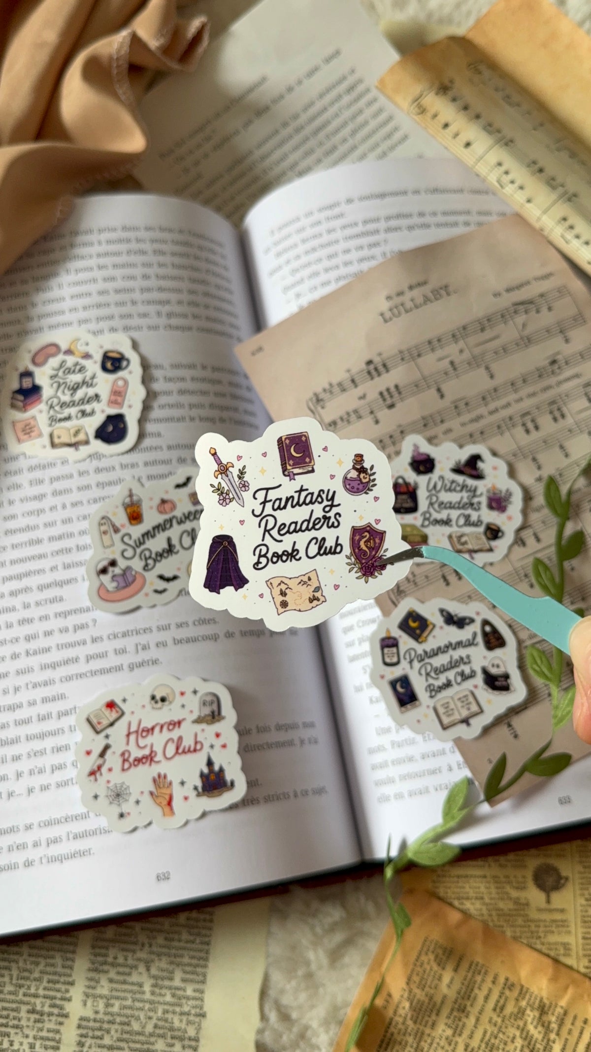 Lot Stickers ~ Bookclub 📖✨🗡️