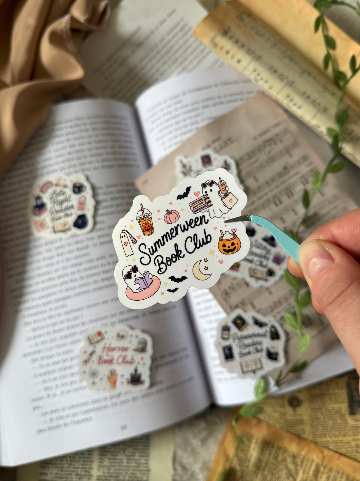 Lot Stickers ~ Bookclub 📖✨🗡️